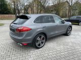 Porsche Cayenne bei Reisemobile.expert - Abbildung (3 / 12)