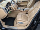 Porsche Cayenne bei Reisemobile.expert - Abbildung (8 / 10) Porsche Cayenne bei Reisemobile.expert - Abbildung (8 / 10)