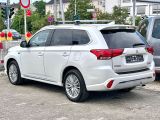 Mitsubishi Outlander bei Reisemobile.expert - Abbildung (6 / 15)