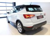 Seat Arona bei Reisemobile.expert - Abbildung (2 / 15)