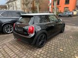 Mini Cooper bei Reisemobile.expert - Abbildung (4 / 13)