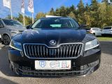 Skoda Superb bei Reisemobile.expert - Abbildung (3 / 15)