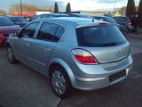 Opel Astra bei Reisemobile.expert - Abbildung (4 / 8)