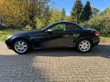 Mercedes-Benz SLK-Klasse bei Reisemobile.expert - Abbildung (5 / 8)