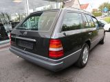 Mercedes-Benz 230 bei Reisemobile.expert - Abbildung (15 / 15)
