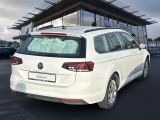 VW Passat bei Reisemobile.expert - Abbildung (4 / 15)