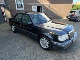 Mercedes-Benz E 124 bei Reisemobile.expert - Abbildung (5 / 10)