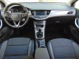 Opel Astra bei Reisemobile.expert - Abbildung (9 / 15)