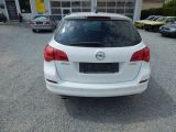 Opel Astra bei Reisemobile.expert - Abbildung (4 / 15) Opel Astra bei Reisemobile.expert - Abbildung (4 / 15)