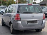 Opel Zafira bei Reisemobile.expert - Abbildung (2 / 15)