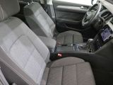 VW Passat bei Reisemobile.expert - Abbildung (13 / 15) VW Passat bei Reisemobile.expert - Abbildung (13 / 15)
