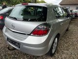 Opel Astra bei Reisemobile.expert - Abbildung (4 / 6) Opel Astra bei Reisemobile.expert - Abbildung (4 / 6)
