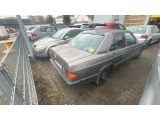 Mercedes-Benz 190 bei Reisemobile.expert - Abbildung (3 / 9)