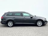 VW Passat bei Reisemobile.expert - Abbildung (4 / 15)