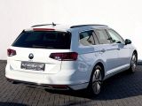 VW Passat bei Reisemobile.expert - Abbildung (5 / 15) VW Passat bei Reisemobile.expert - Abbildung (5 / 15)