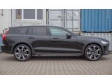 Volvo V60 Cross Country bei Reisemobile.expert - Abbildung (3 / 15)