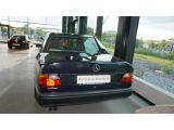 Mercedes-Benz E 260 OLDTIMER bei Reisemobile.expert - Abbildung (4 / 10)