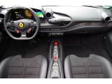 Ferrari F8 bei Reisemobile.expert - Abbildung (4 / 15)