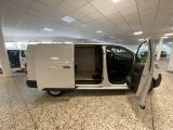 Opel Vivaro bei Reisemobile.expert - Abbildung (13 / 15)
