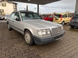 Mercedes-Benz E 260 bei Reisemobile.expert - Abbildung (3 / 10)