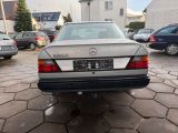 Mercedes-Benz E 260 bei Reisemobile.expert - Abbildung (5 / 10)