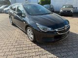 Opel Astra bei Reisemobile.expert - Abbildung (3 / 11)