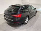 Skoda Superb bei Reisemobile.expert - Abbildung (3 / 12)