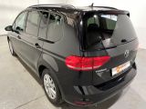 VW Touran bei Reisemobile.expert - Abbildung (2 / 15)