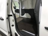 Opel Combo bei Reisemobile.expert - Abbildung (10 / 15)