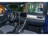 VW T-Roc bei Reisemobile.expert - Abbildung (9 / 15)