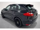 Porsche Cayenne bei Reisemobile.expert - Abbildung (9 / 12)