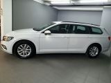 VW Passat bei Reisemobile.expert - Abbildung (3 / 15)