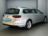 VW Passat bei Reisemobile.expert - Abbildung (4 / 15)