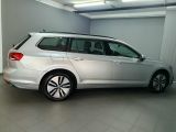 VW Passat bei Reisemobile.expert - Abbildung (3 / 15)