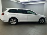 VW Passat bei Reisemobile.expert - Abbildung (3 / 15)