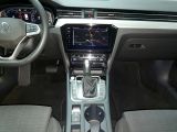 VW Passat bei Reisemobile.expert - Abbildung (14 / 15) VW Passat bei Reisemobile.expert - Abbildung (14 / 15)