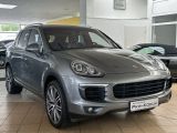 Porsche Cayenne bei Reisemobile.expert - Abbildung (2 / 15)