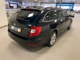 Skoda Superb bei Reisemobile.expert - Abbildung (5 / 15)
