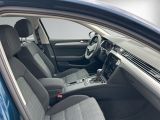 VW Passat bei Reisemobile.expert - Abbildung (10 / 15) VW Passat bei Reisemobile.expert - Abbildung (10 / 15)