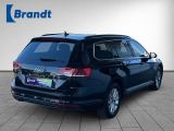 VW Passat bei Reisemobile.expert - Abbildung (3 / 15)
