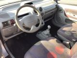 Renault Twingo bei Reisemobile.expert - Abbildung (3 / 7)