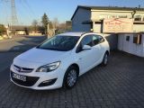 Opel Astra bei Reisemobile.expert - Abbildung (2 / 15)