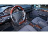 Mercedes-Benz E 300T 4-MATIC bei Reisemobile.expert - Abbildung (3 / 15)