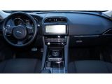 Jaguar F-Pace bei Reisemobile.expert - Abbildung (4 / 15)