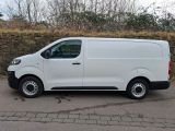 Opel Vivaro bei Reisemobile.expert - Abbildung (2 / 15)