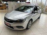 Opel Astra bei Reisemobile.expert - Abbildung (2 / 15)