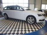 Skoda Octavia bei Reisemobile.expert - Abbildung (2 / 15)