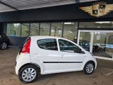 Peugeot 107 bei Reisemobile.expert - Abbildung (8 / 15)