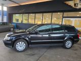 VW Passat bei Reisemobile.expert - Abbildung (2 / 15)