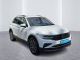 VW Tiguan bei Reisemobile.expert - Abbildung (2 / 15)
